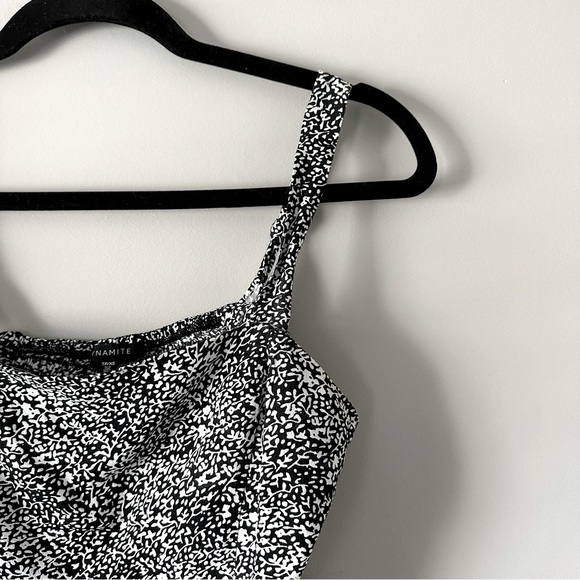 Women’s Dynamite Crop Top, LIKE NEW. Soft and airy! - Picture 2 of 3